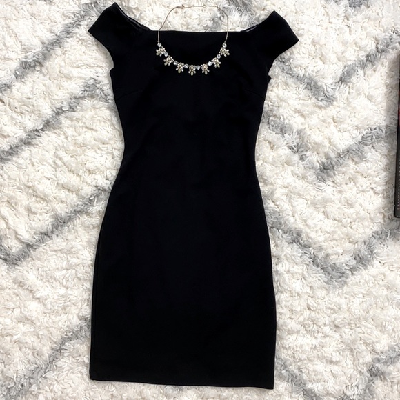 Lulus bow-getter off the shoulder bodycon dress - Picture 4 of 9